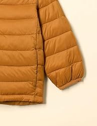 Amazon Essentials Boys' Lightweight Water-Resistant