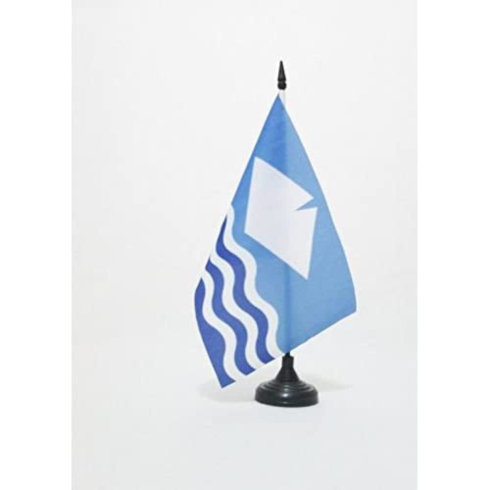 AZ FLAG Isle of Wight New Table Flag 5'' x 8'' - Isle of Wight New Office Decoration 100% Polyester 21 x 14 cm - Mini Desk Flag with Pole and Black Plastic Base