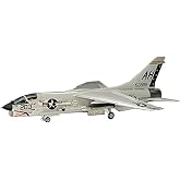 Hasegawa Corp. 00339 1/72 F-8E Crusader
