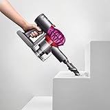 Dyson V7