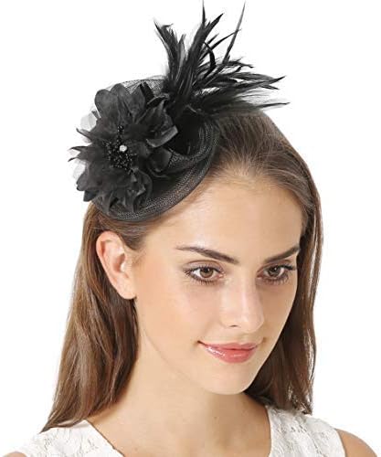a fascinator hat