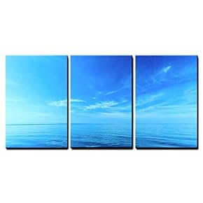 Beautiful Seascape Sea Horizon and Sky Tranquil Scene...