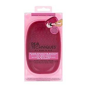 Image of Real Techniques Heat Resistent Brush Cleansing Palette, For Removing Makeup, Oil & Impurities from Brush Bristles for a Truer, More Consistent Color Application (Packaging May Vary)