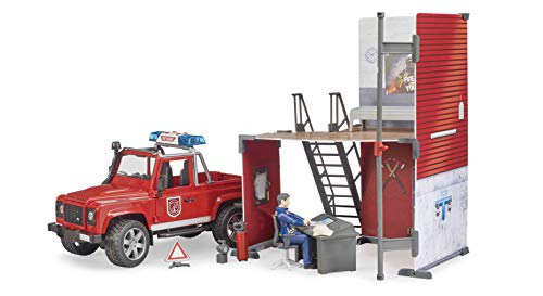 bruder 62701 - bworld Feuerwehrstation mit Land Rover Devender, Feuerwehrmann, Light & Sound Modul - 1:16 Einsatzfahrzeug, Feuerwehrauto, Notruf, Einsatzzentrale, Rettungsfahrzeug, Figur – Bild 5