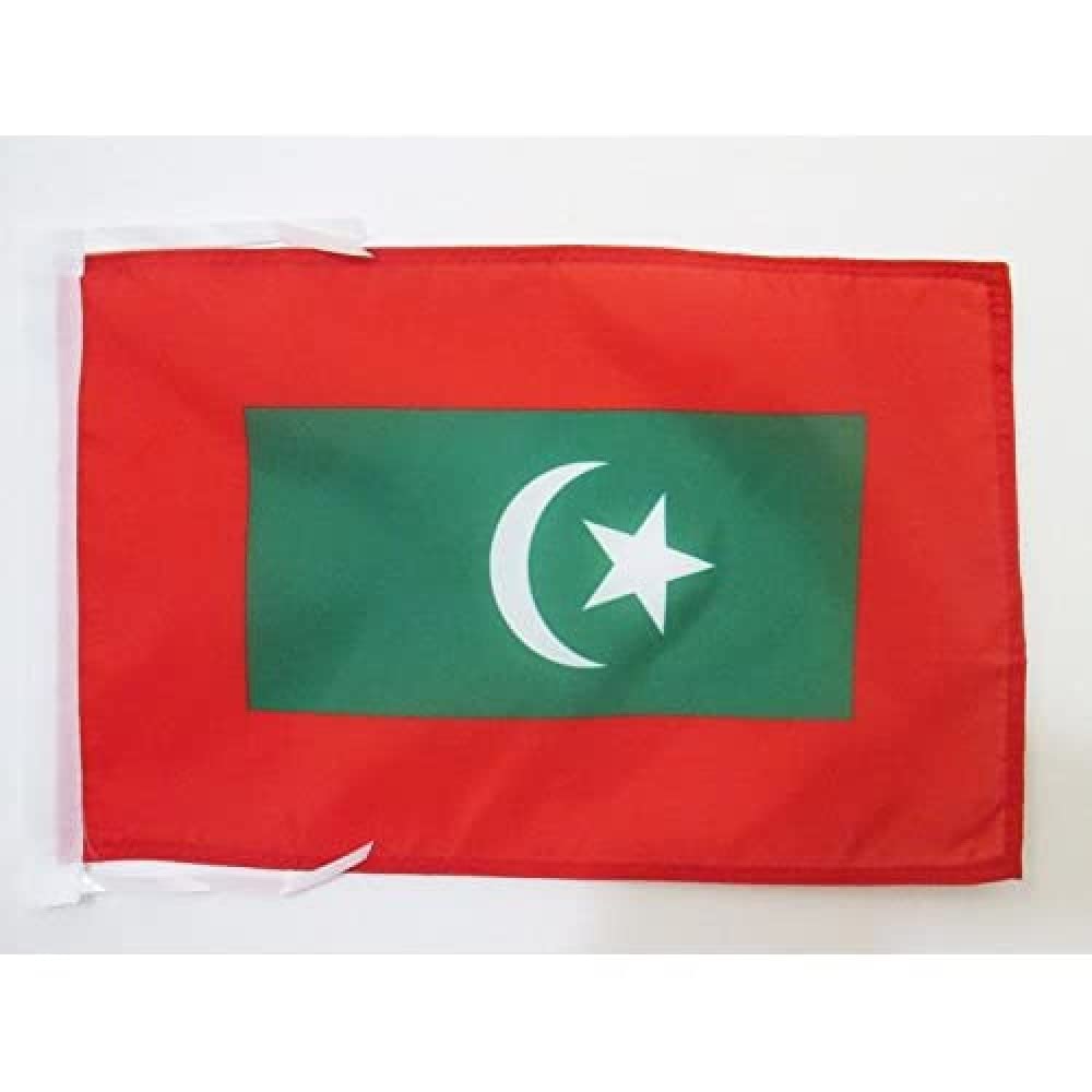 AZ FLAG - Royal Standard of Maldives Flag - 18'' x 12'' - 100% Polyester Maldivian Kingdom Small Banner with Two Cords - Fade Resistant - Vivid Colors - 18x12 in - 45x30 Cm — image 1