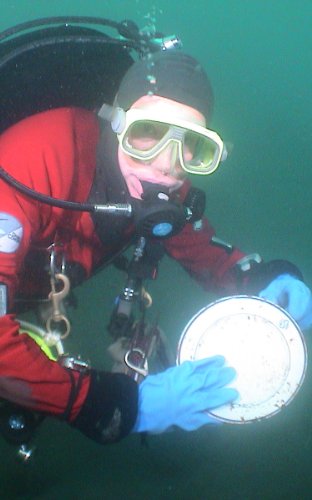 Darkness Absolute: A Wreck Diving Story