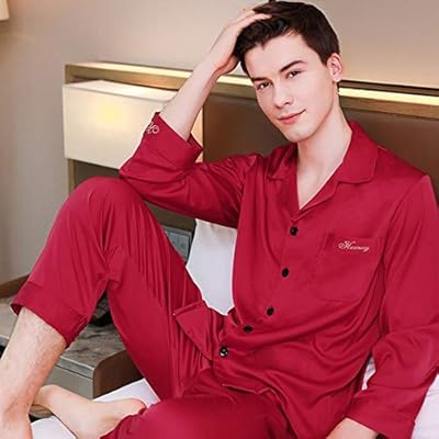 ملابس نوم للرجال من الحرير الاصطناعي