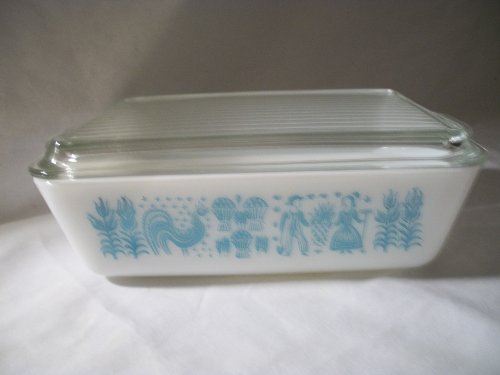 Vintage 1950s Pyrex " Butterprint " Turquoise on White 1 1/2 Quart Glass Refrigerator - Baking Dish w/ Lid