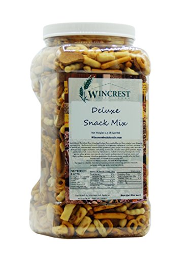 Deluxe Snack Mix (2.5 Lb Tub)