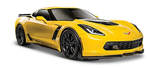 Maisto 1:24 2015 Corvette ZO6 Diecast Vehicle (Colors May Vary)