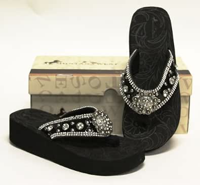 Montana West Aztec Hand Beaded Sandals with A Round Concho Oil Derrick
