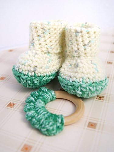 VBK Crochet New Born Baby Booties and Toy Set, Green, 0-3 months, Handmade