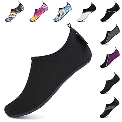 SAGUARO Unisex Badeschuhe Outdoor Schnell Trocken Wasserschuhe Damen Sommer Aquaschuhe Frauen Surfschuhe Männer Barfußschuhe für Herren Leicht Dunkel 40/41 EU 5 Schnorchelmasken 410ziZMQRGL. SS400 Obermaterial: Synthetik. Hochwertiges Material: 91% Polyester+9% Elasthan Obermaterial, Atmungsaktive und glatte Stoffe.
Innenmaterial: Atmungsaktive und glatte Stoffe mit feinem Stretch am Obermaterial. Wie Socken, flexibel und bequem.
Sohle: Rutschfeste Sohle aus hochwertigem Material, leicht und langlebig. Atmungsaktive Einlegesohlen mit Stoßdämpfungsleistung, schützen Ihre Füße vor dem Treten auf Fels und Stein.