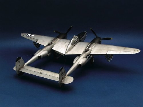 Trumpeter 1/32 P38L-5-LO Lightning Fighter