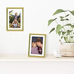 Americanflat 5x7 Picture Frame in Gold - Displays