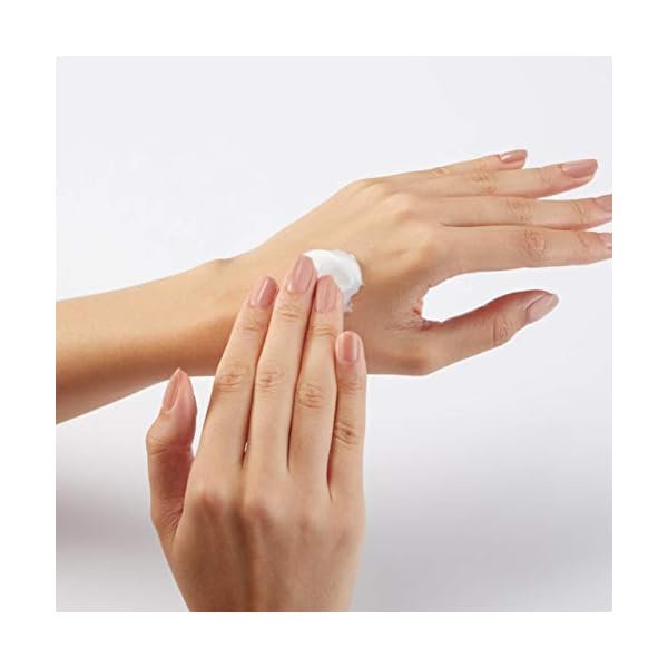 Vintage-Co-Patterns-and-Petals-Top-To-Toe-Kit Vintage & Co Patterns & Petals Top To Toe Kit | 50ml Hand Cream, 50ml Body Lotion, 30ml Foot Cream, 10ml Lip Balm & 30g…