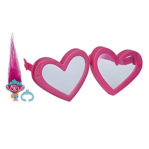 Trolls DreamWorks World Tour Tiny Dancers Series 1 Collectible Wearable