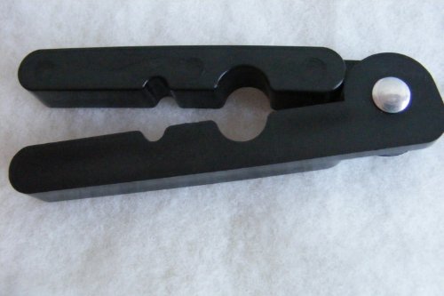 Plastic tail stripper