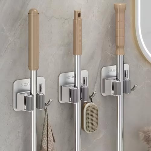Kit 3 Unidades – Suporte Porta Vassouras em Aço Inox Premium com Prendedores Antiderrapantes e Ganchos – Organização Completa para Cozinha, Lavanderia e Garagem com Fixação Adesiva