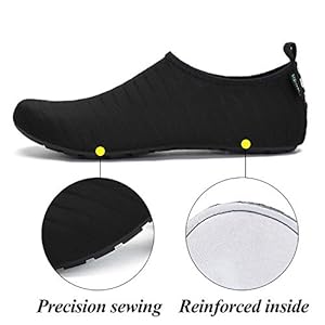 Schnorchelmasken 411Sldv%2BHlL. SS300 Obermaterial: Synthetik, Breathable und glatte Stoffe gibt Ihnen ein angenehmes und freies Tragegefühl.
Innenmaterial: Elastisch Textil, feuchtigkeitsbeständig, antibakteriell, erhöht den Tragekomfort und bietet gleichzeitig eine gesünder Schuh Umwelt.
Sohle: Gummi. Anti-Rutsch-und Top-Qualität Gummisohle, Die Einlegesohlen geben Ihren Füßen weicher Berührung.