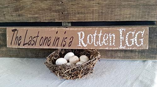 CPWood 8x50cm Chicken Coop Sign Last one in is a Rotten Egg Chicken Coop Decor Funny Chicken Signs Humor Reclaimed Wood Outdoor Sign Chicken Run cb679572