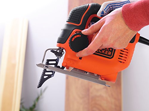 Black+Decker Stichsäge (620W, max. 90 mm Schnitttiefe, variable Hubzahl, Softgriff, Sight-Linie, Schutzbügel… – Bild 5
