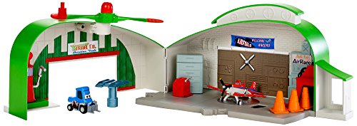 Disney Planes Dottie's Hangar Playset