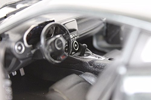 Maisto Special Edition 2016 Chevrolet Camaro SS 1/18 Scale Diecast Vehicle Gray