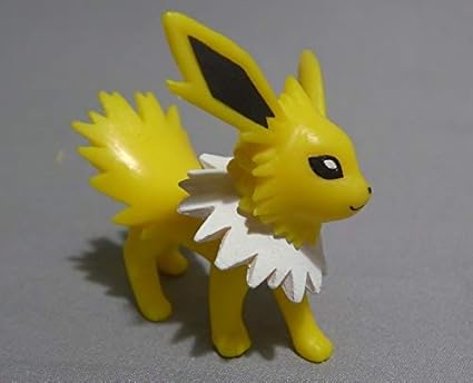 Amazoncom Pokemon Eevee Friends Mini Figure135 Thunders