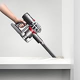 Dyson V7