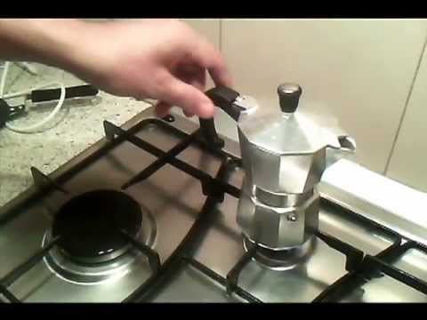 Coffee Maker Aluminum Moka Pot Espresso Maker Classic 3-Cup by PetriStor - Thumbnail 3