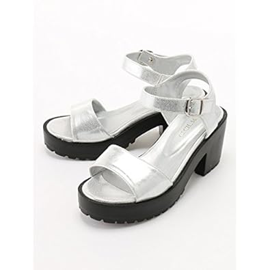 Amazon セシルマクビー コンフォートサンダル シルバー M