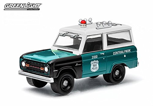 1967 FORD BRONCO / CENTRAL PARK POLICE - NEW YORK CITY, NEW YORK * 2015 Hot Pursuit Series 15 * Greenlight Collectibles 1:64 Scale Limited Edition NYPD Die-Cast Vehicle