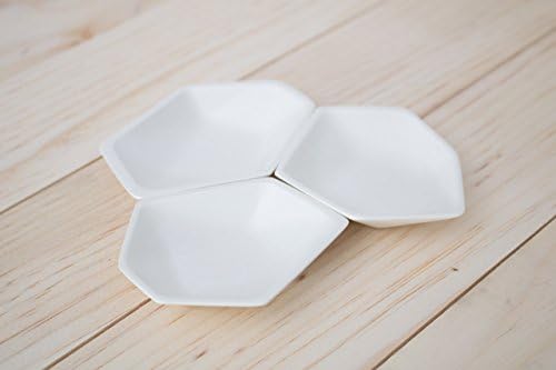 Small Geometric Ring Dish set of 3 in Natural White.