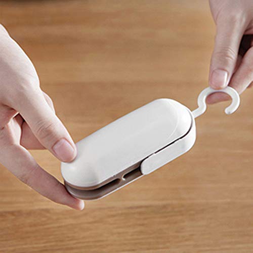 Mini Bag Sealer, Plastic Bag Resealer, Heat Sealer Portable Bag Resealer, Handheld Heat Vacuum Sealers, Food Storage Snack Fresh Bag Sealer YUGHGH (Random Color(No Battery))