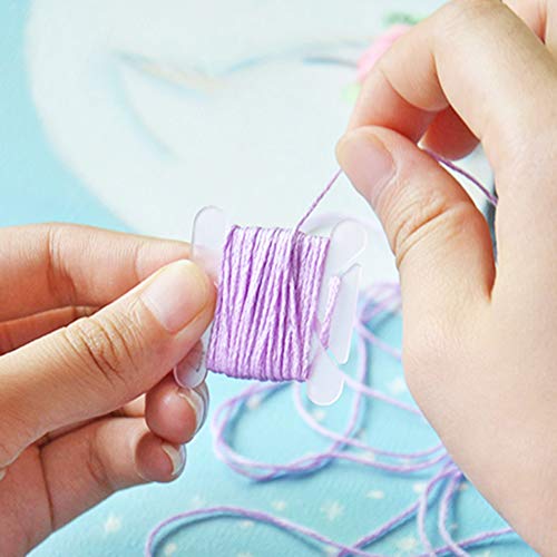 UOOU 100Pcs Plastic Floss Bobbins with Floss Winder, Embroidery Thread Cards Cross Stitch Bobbin Thread Organizer Sewing Needlecraft Supplies Thread Holder