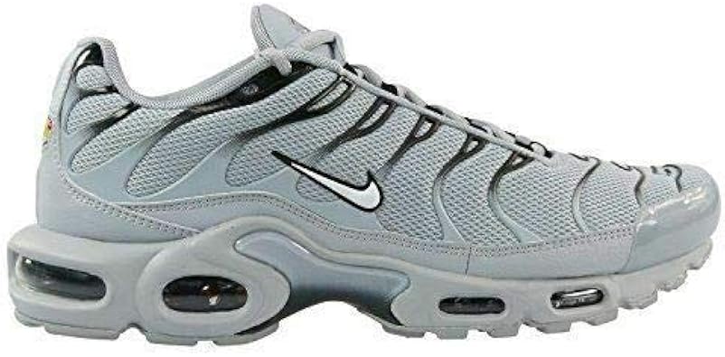 air max plus tn black white