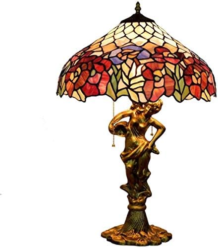 部屋の夜のランプ シェードを飾るために手持ちのクリスタルシャンデリア