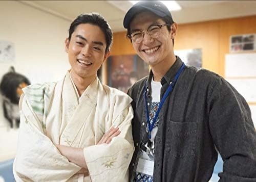 三浦春馬さん菅田将暉さん生写真l判サイズメガネ姿可愛い笑顔萌えキュンショット ホビー 通販 Amazon Co Jp