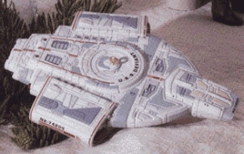 Star Trek Deep Space 9 USS Defiant Magic 1997 Hallmark Keepsake Ornament QXI7481