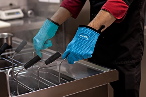 Silicone Grilling Gloves - Best Heat Resistant Oven Mitts For Cooking, Baking, BBQ & Boiling Non-Slip Potholders with Internal Cotton Layer - Includes Mini Oven Mitt (Blue)