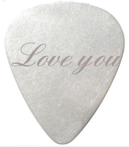 Gitarrenplektrum mit Gravur 'Love You' (inkl. Geschenktäschchen aus schwarzem Samt)