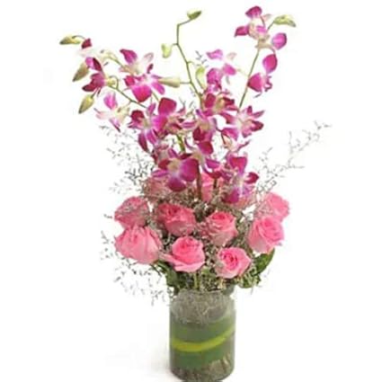 Floralbay Valentines Day Special Fresh Flowers Glass Vase Arrangement of 12 Pink Roses and 4 Purple Orchids (Bunch of 16)