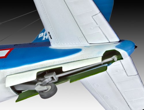 Revell Germany Vought F4U-1A Corsair Plastic Model Kit (1/32 Scale)
