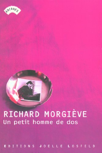 Un  petit homme de dos