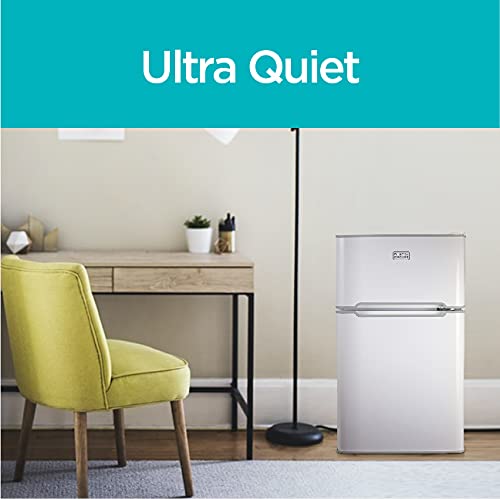 BLACK + DECKER 3.1 Cu. Ft. Compact Two Door Refrigerator with Freezer, ENERGY STAR Certified Mini Fridge, 0.9 Cu. Ft. Freezer, Interior Light, R600a Refrigerant, BCRDK32W, White