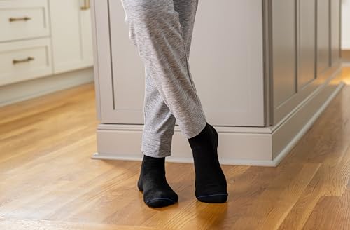 Dr. Scholl's Work mens Diabetes & Circulator Socks - 4 & 6 Pair Packs - Non-binding Moisture Management