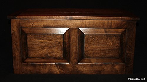 Dark Maple Hope Chest Gift lined in cedar - Thumbnail 5