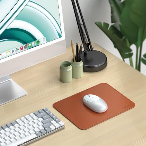 Satechi Vegan-Leather Mouse Pad - Ergonomic Mouse Pad, Reversible, Scratch and Water Resistant, Easy to Clean - Desk Mouse Pad for Office and Home, 24.9 cm x 19.05 cm x 0.36 cm – Brown