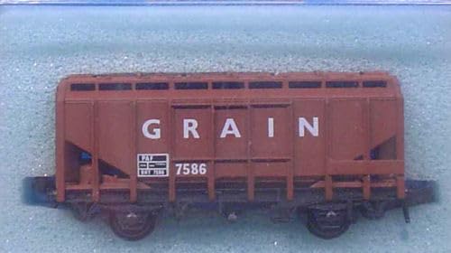 Peco NR-66 Grain Wagon Brown